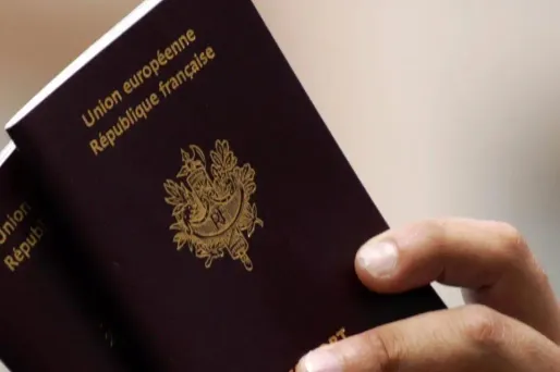 Le gouvernement dévoile mercredi une trentaine de nouvelles mesures de simplification pour les particuliers, notamment sur le renouvellement des papiers d'identité.