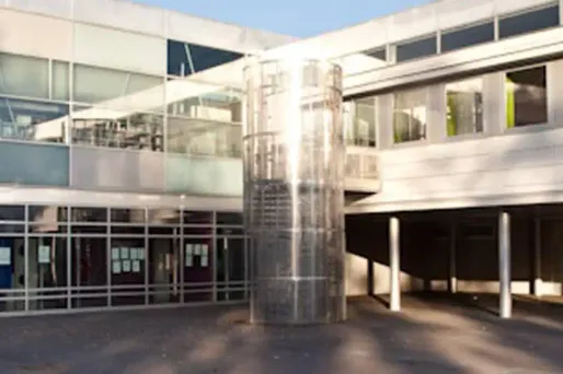 C'est le troisième épisode de violences qui se produisent aux abords de cet établissement en 10 jours.