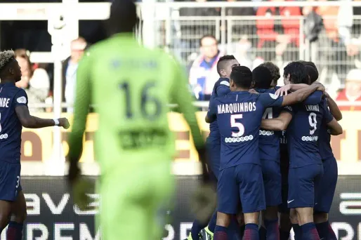 Grâce à leur victoire, les Parisiens remontent à la deuxième place du classement.