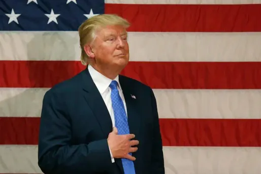 Dans ses menaces de prison, Trump a fait référence à l'"email gate" qui a visé Hillary Clinton en 2015.