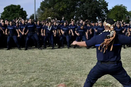 haka, valls, enap crédit : GEORGES GOBET / AFP - 1280