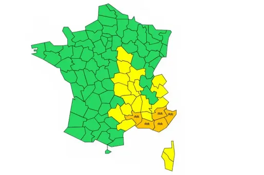 La vigilance orange concerne vendredi le Gard, les Bouches-du-Rhône, le Var, les Alpes-de-Haute-Provence et les Alpes-Maritimes.