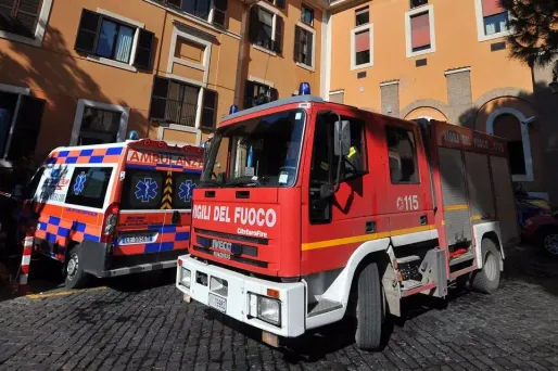 Le mari désespéré a tenté d'incendier sa femme.