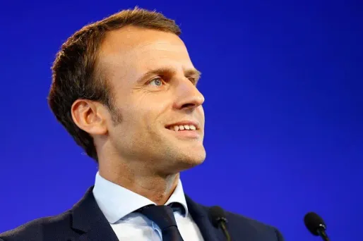 Emmanuel Macron avait évalué à "50.000 euros ou un peu plus" ce qu'il lui en coûterait en remboursement à l'État.