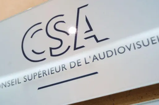 Certains médias ont indiqué que cette faible proportion "procédait de modalités de communication choisies" par le Front national, précise le CSA