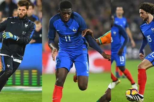 Benoît Costil, Ousmane Dembélé et Adrien Rabiot (de g. à dr.)