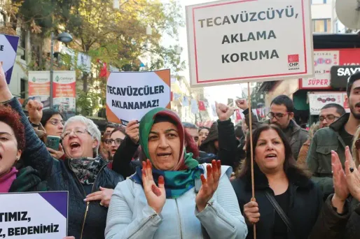 Turquie, projet de loi sur les agressions sexuelles, manifestation crédit : ADEM ALTAN / AFP - 1280