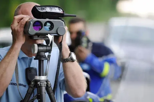 Le chauffard a été repéré lors d'une opération de contrôle de vitesse.