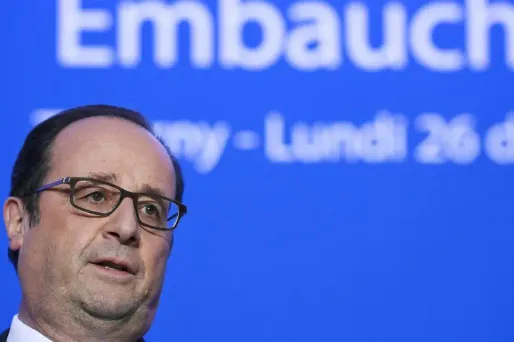 François Hollande a salué lundi une "baisse de plus de 100.000" du nombre de demandeurs d'emploi.