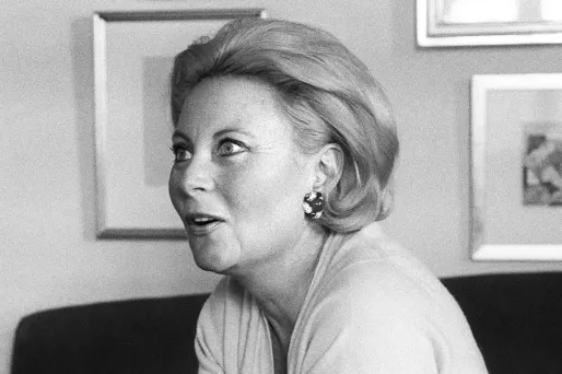 Devenue célèbre à la fin des années 30 avec son rôle dans "Le Quai des brumes" de Marcel Carné, celle à qui Jean Gabin murmurait "T'as de beaux yeux, tu sais..." a tourné dans quelque 70 films.