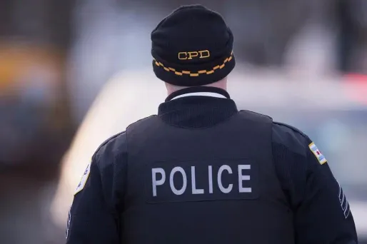 Il y a eu plus de meurtres en 2016 à Chicago, troisième ville du pays, qu'à New York et Los Angeles réunies, les première et deuxième villes des États-Unis.