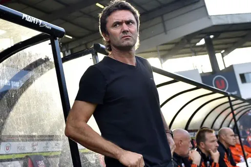 Foot-Ligue 1 : Lorient se sépare de son entraîneur Sylvain Ripoll
