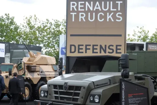 Renault Trucks Defense connaît une période compliquée.