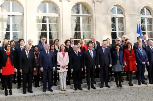 gouvernement cazeneuve crédit : Patrick KOVARIK / AFP - 1280