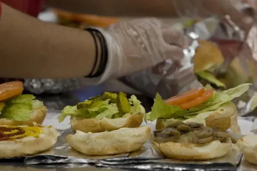 Five Guys ouvre son second restaurant en France.