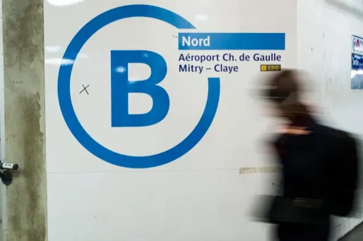 Le trafic sur le RER B est interrompu au nord de Paris depuis mardi en raison d'une rupture de caténaire