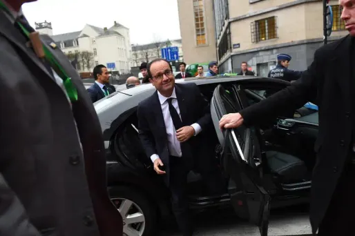 Depuis les attentats, François Hollande ne fait plus ce qu'il veut