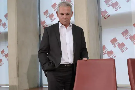 CGT : Thierry Lepaon fait un pas de plus vers la sortie