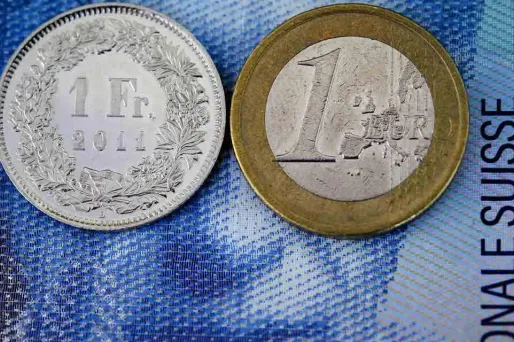 Le franc suisse s'envole et provoque un mini-krach boursier