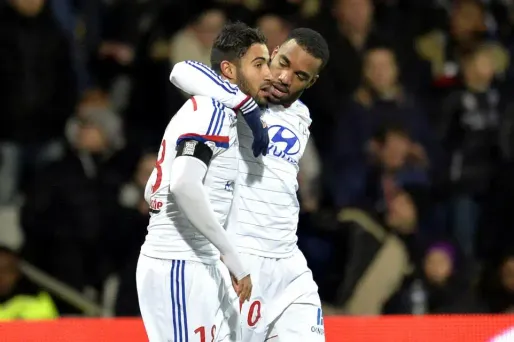 Alexandre Lacazette et Nabil Félir, doublette de feu.