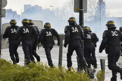 Nantes : une manif "contre les violences policières" dérape