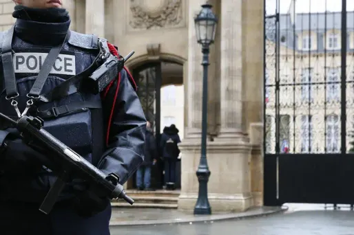 Policière renversée près de l'Elysée : le chauffard sera jugé samedi