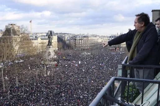 Pourquoi les attentats ont-ils bouleversé autant de monde ?