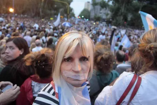 Argentine : l'hommage au procureur Nisman fait trembler Kirchner