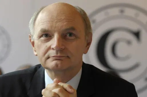 Baisse du déficit à 4,1% : "incertaine", prévient la Cour des comptes