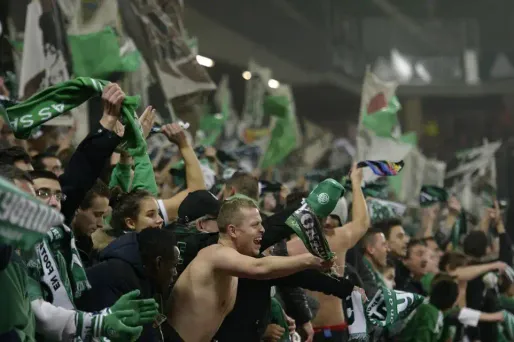 Elle abandonne ses enfants pour voir Saint-Etienne-Lens