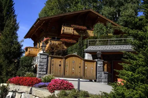 Johnny Hallyday met en vente son chalet à Gstaad
