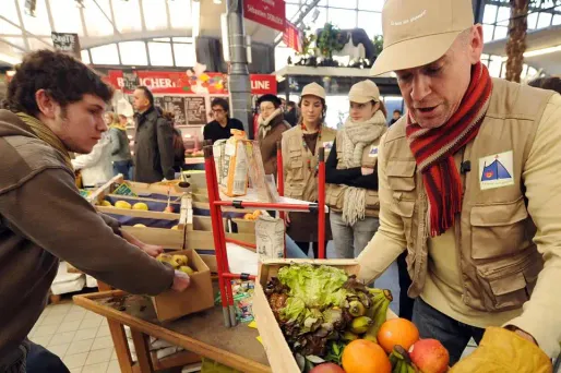 Les hypermarchés bientôt obligés de donner leurs invendus ?