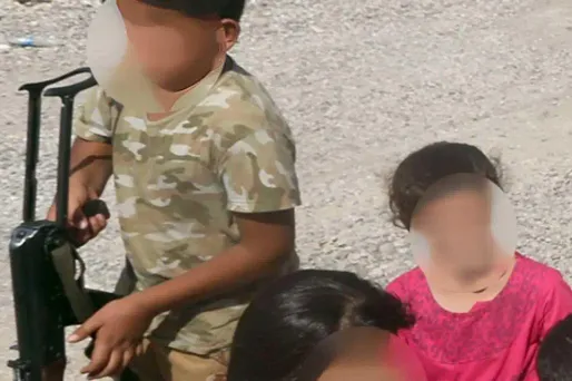 Violés, vendus, tués : la vie des enfants sous l'Etat islamique en Irak