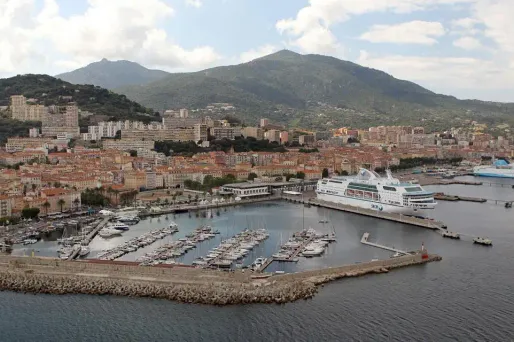 La villa de Tino Rossi cambriolée en Corse