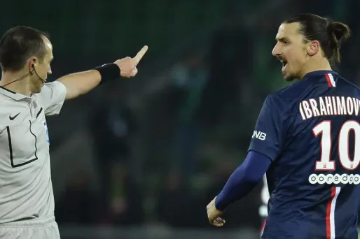 "Pays de merde" : un journal suédois soutient Ibrahimovic