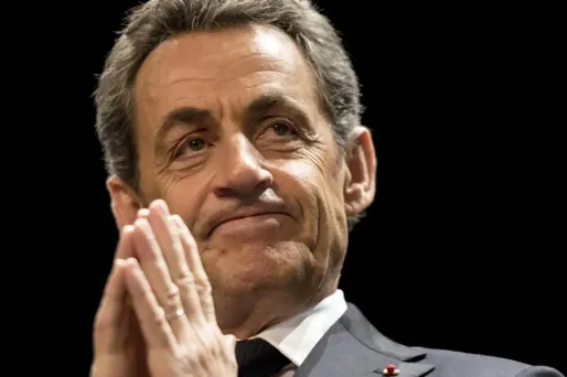 Sarkozy promet "la guerre" à Marine Le Pen