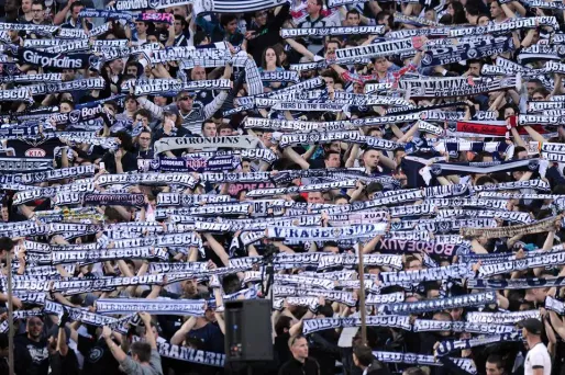 Bordeaux ne veut pas quitter son stade à 14h