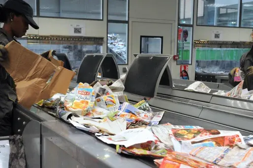 Déchets ménagers : une politique du tri "désastreuse"