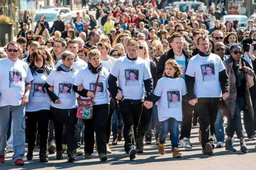 Meurtre de Chloé : une marche blanche entre chagrin et colère