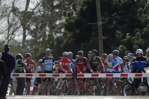 Paris-Roubaix : la SNCF porte plainte pour imprudence