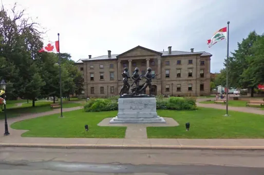 Le Parlement de l'ïle-du-Prince-Edouard, au Canada - 1280x640