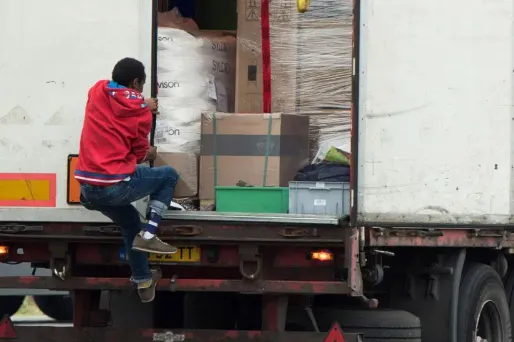 migrant, migrants, Calais, Angleterre, Nord, camion. 1280