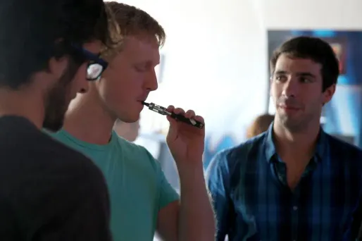 Cigarette électronique, 1280x640