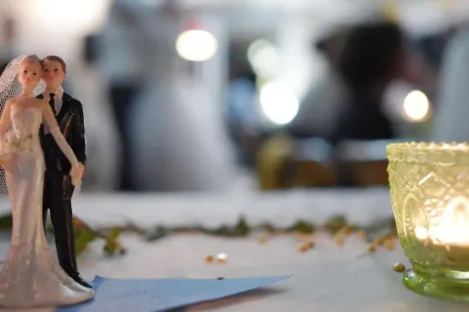 Mariage, mariés, pièce montée.