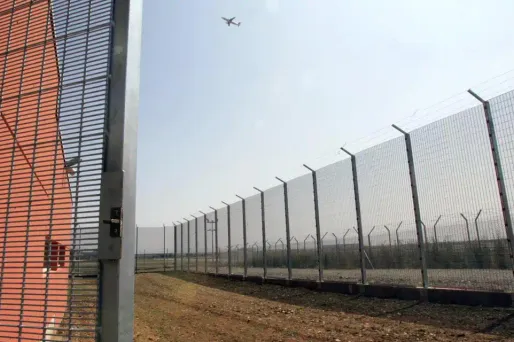 Réforme du droit d'asile : le Sénat veut durcir le texte
