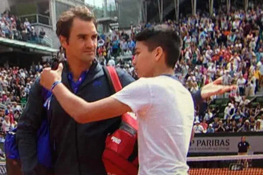 Federer selfie avec ado (1280x640) Capture d'écran Eurosport