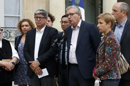 Grèce : la gauche de la gauche défile dans le bureau de Hollande