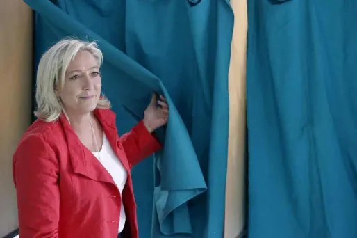 Marine Le Pen vote aux élections européennes.