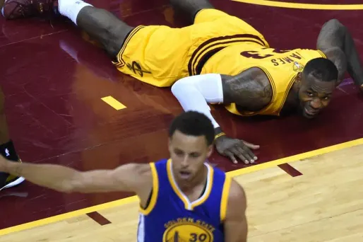 Stephen Curry et Lebron James, 1280x640