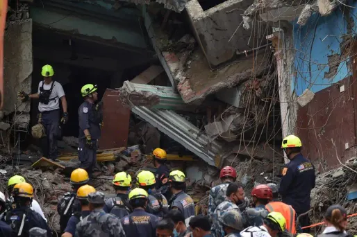 Séisme au Népal : ces miraculés sortis des décombres